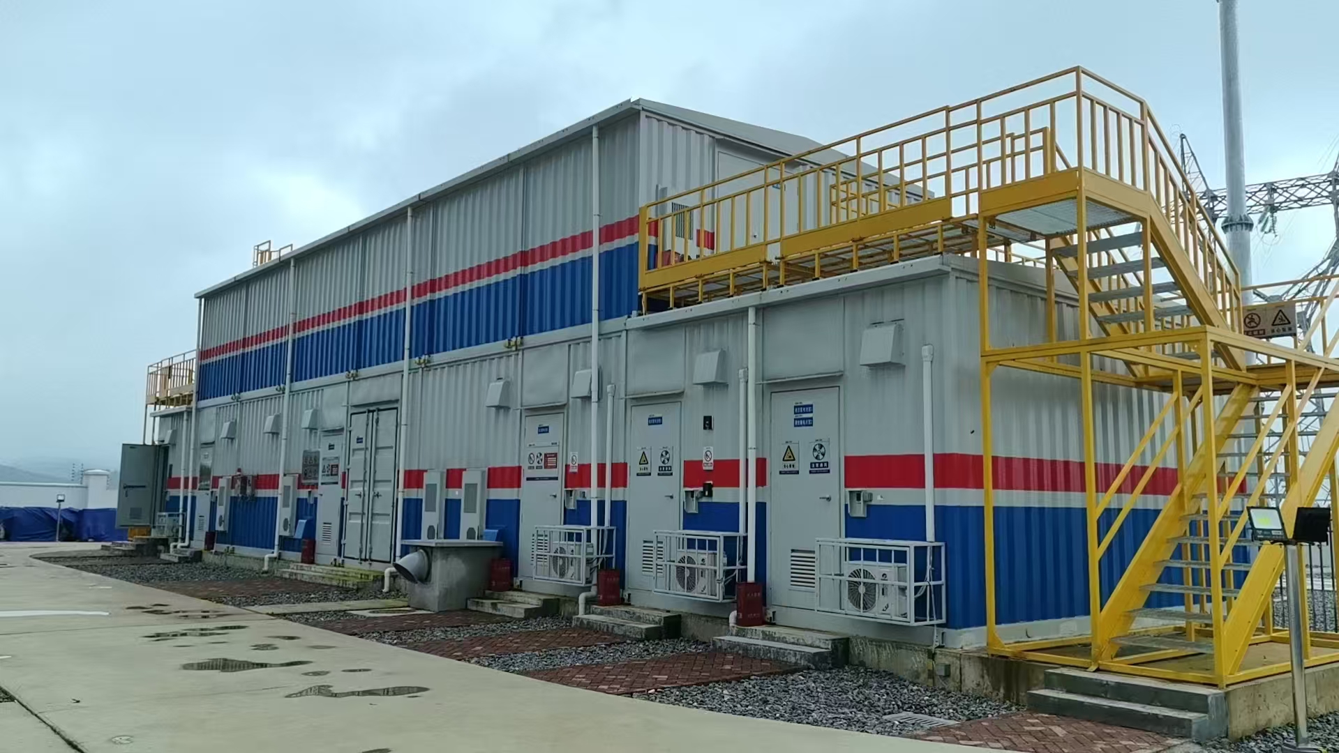 艙式設備事業部